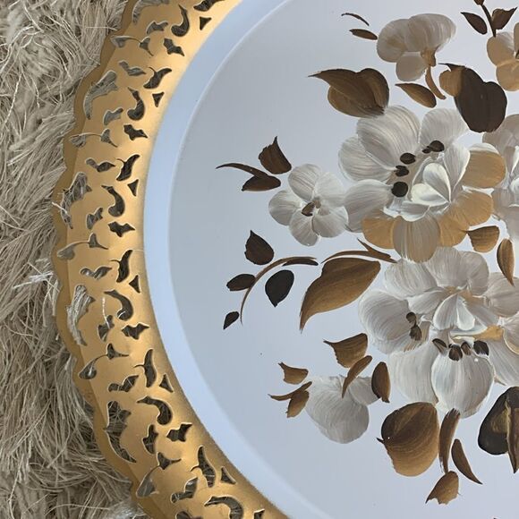 Vintage Nashco Mew York Round Hand-Painted Flower Metal Tray Pierced
Lace Edge - Picture 9 of 17